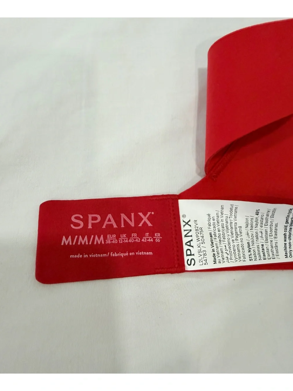 SPANX Flexfeel Sports Bra Red Criss Cross Wireless Seamless Sz M NWT - Picture 5 of 7